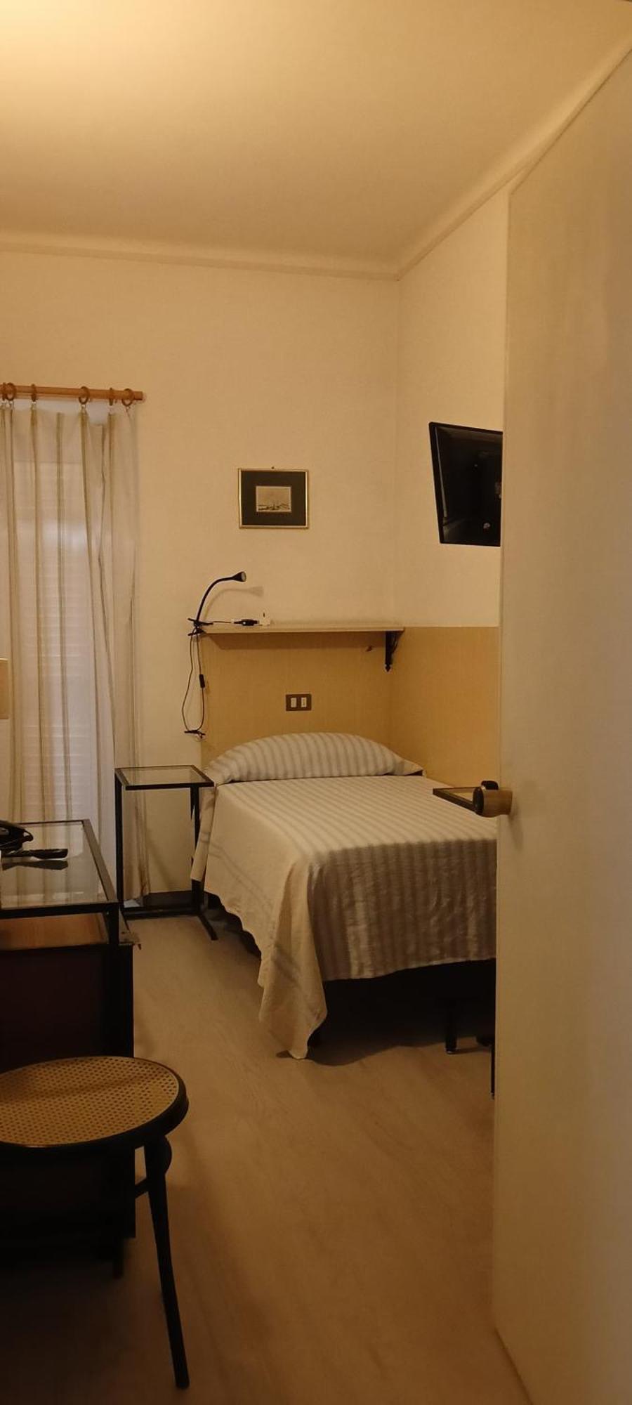 Piccolo Hotel Holiday Center Finale Ligure Extérieur photo