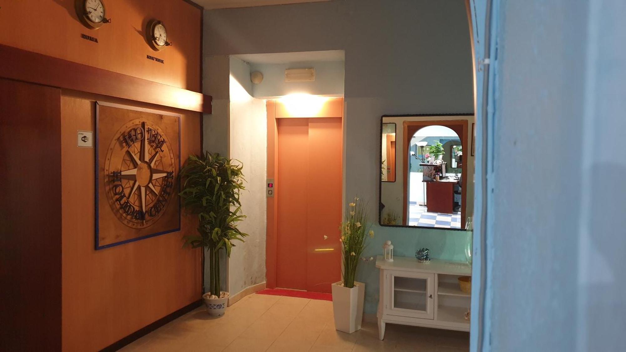 Piccolo Hotel Holiday Center Finale Ligure Extérieur photo
